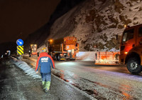 Van-Bitlis karayoluna çığ düştü