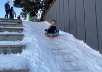Merdiven değil kayak pisti: Bolulu miniklerin kayak eğlencesi
