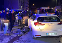 Adıyaman’da otomobil ile hafif ticari araç çarpıştı