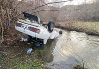 Otomobil dere yatağına uçtu, sürücü yaralandı
