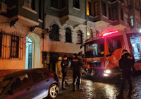 Beyoğlu’nda otelde yangın paniği: Mahsur kalan 3 kişi kurtarıldı