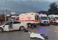 Çanakkale'de iki otomobil çarpıştı: 5 kişi yaralandı