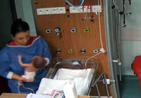 Kahramanmaraş'ta hemşirenin bir başka bebeği daha darbettiği görüntüler ortaya çıktı