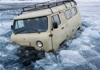 Baykal Gölü'nde buz kırıldı, turistleri taşıyan araç suya düştü: 8 ölü