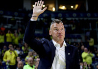 Sarunas Jasikevicius, Dubai'de mahsur kaldı