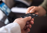 Kredi kartı limitleri düşürülmüştü... Tatile gitmek isteyenler için özel kredi geliyor