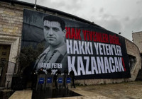 Beşiktaş'tan göndermeli pankart: Hakkı Yetenler kazanacak!