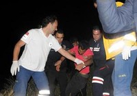 İntihardan Vazgeçti, Kayalıklarda Asılı Kaldı
