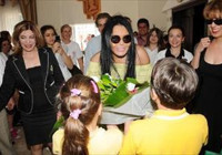 Bülent Ersoy, Ziyaret Ettiği Kolejde Okul Yıllarını Hatırladı