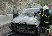 Lüks Jeep Yol Ortasında Alev Aldı

