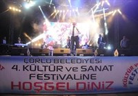 Çorlu'da Mustafa Keser Konserine Büyük İlgi
