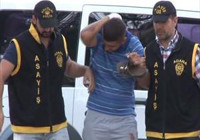 Muhabirin sorusuna Bülent Ersoy’a küfrederek cevap verdi