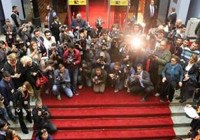 Gül Sunal, eşi adına açılan sergide gözyaşlarını tutamadı