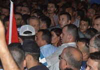 Demokrasi nöbetinde AK Parti ve CHP'liler karşı karşıya geldi