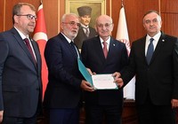 Meclis İçtüzüğü değişikliği TBMM Başkanı Kahraman'a sunuldu