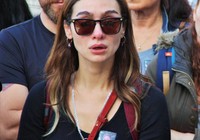 Birce Akalay gözyaşlarına boğuldu