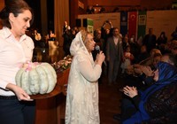 Duayen sanatçıya konserde kabak sürprizi