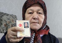 Kimliğinde ay ve gün yazmıyor