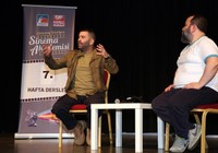 “Bir dönem salak olduğuma inandım"