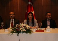 Bakan Sarıeroğlu, Adana Demirspor’un sorunlarını dinledi 