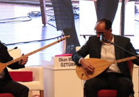 Kalın Neşet Ertaş türküleri söyledi