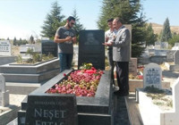 Neşet Ertaş kabri başında anıldı 