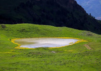 Adını efsanelerden alan ‘Dipsiz Göl’ büyülüyor