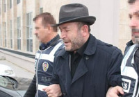 Sahte albay, sekreterine cinsel saldırıda bulundu