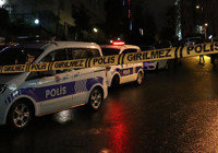 Babasının mezarı başında annesini öldürdü!