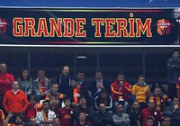 Torino'da 'Grande Terim' pankartı