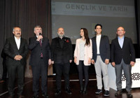 ‘Payitaht Abdülhamid’ oyuncuları Konyalılarla buluştu