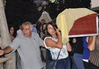 Tuğluk'un annesinin cenazesinde çıkan olaylarda 3 tutuklama...