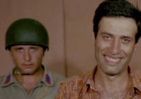 Kibar Feyzo'nun arkasındaki bu asker bakın kim!