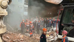 Maltepe'deki bina faciasında dikkat çeken ayrıntı! Betondan deniz kabuğu çıktı