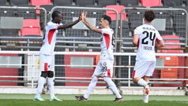 Burak Yılmaz ilk maçında farklı kazandı