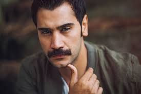 Uğur Güneş, Bir Zamanlar Çukurova’yı çabuk unuttu; Ünlü oyuncunun inanılmaz değişimi - Resim: 4