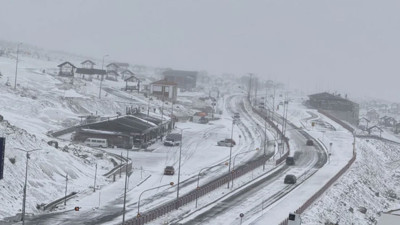 Erciyes'te rekor sezon: 3,3 milyon ziyaretçiyle Mayıs'ta bile kayak keyfi