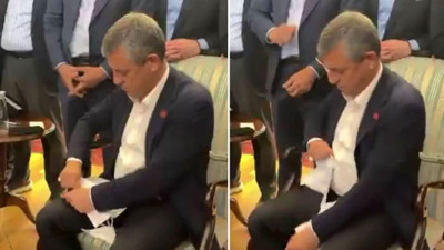 CHP Genel Merkezi'nde tahliye gerginliği! Özgür Özel, kendisine ulaştırılan tebligatı yırttı