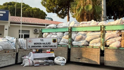 Bir şehri giydirecek kadar mal kaçırmışlar! Yakalanan kıyafetlerin piyasa değeri dudak uçuklattı
