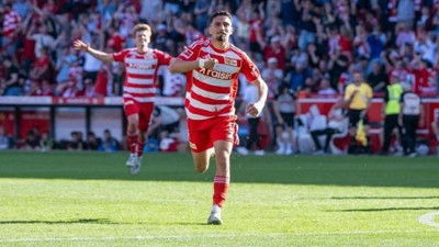 Avrupa'da oynayan Türk yıldız Süper Lig'de tuttuğu takımı açıkladı!