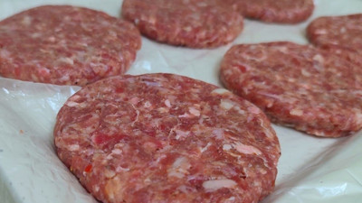 Evde hamburger köftesi yapmak çok kolay: Lezzetin sırrı kıymada