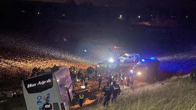 Amasya'da yolcu otobüsü devrildi: 24 yaralı