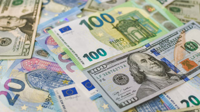 Dolar ve Euro güne nasıl başladı? Enflasyon sonrası gözler Merkez Bankası’nda