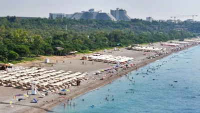 Dünyanın gözü Antalya'da! Hem turistler hem kongreler akın ediyor
