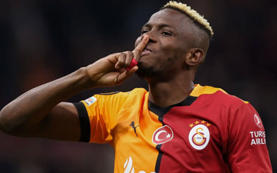 Victor Osimhen'den amatör futbolcuya büyük jest!
