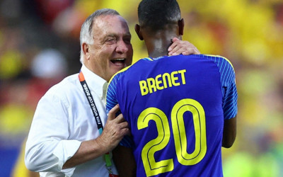 Fenerbahçe'nin hocasıydı: 78 yaşındaki Advocaat'tan teknik direktörlük dersi