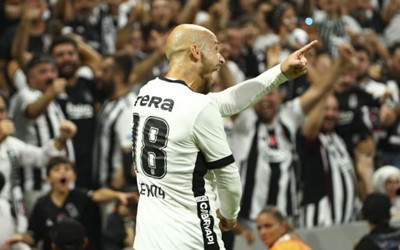 Vaclav Cerny, gollerine devam ediyor