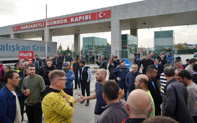 Hamzabeyli Sınır Kapısı'nda tır şoförlerinden eylem: Giriş ve çıkışlar kapatıldı
