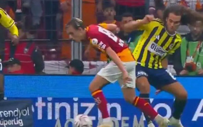 Ahmet Çakar "penaltı" dedi, Trio karşı çıktı: Batrakov'un pozisyonu derbiye damga vurdu!
