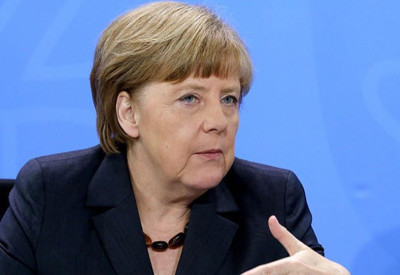 Angela Merkel uyardı: Salgınla uzun süre yaşamak zorunda kalacağız
